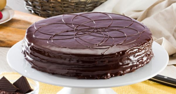 Tarta Sacher 1200 gr 14 porciones